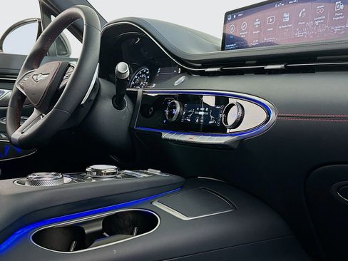 Used 2025 Genesis GV70 3.5T Sport w/ Sport Advanced Package image 29