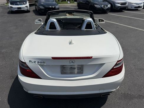 Used 2015 Mercedes-Benz SLK 350 image 10