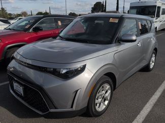 Used 2025 Kia Soul LX w/ LX Technology Package video 1