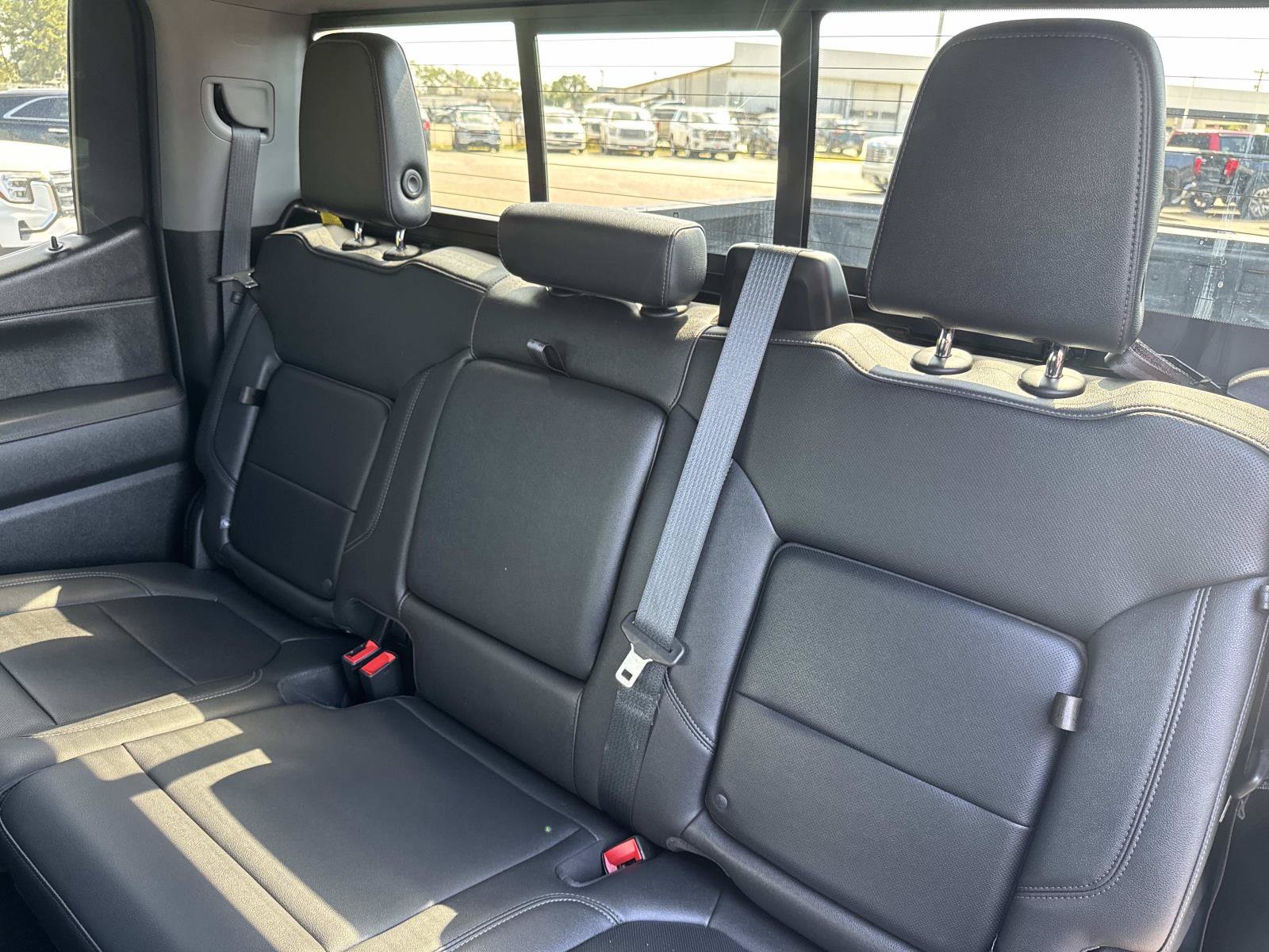 Used 2022 Chevrolet Silverado 1500 LTZ AWD/4WD image 17