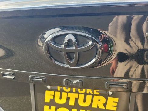 Used 2024 Toyota Camry SE image 10