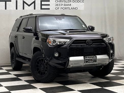 Used 2021 Toyota 4Runner TRD Off-Road Premium w/ Moonroof Package AWD/4WD image 1