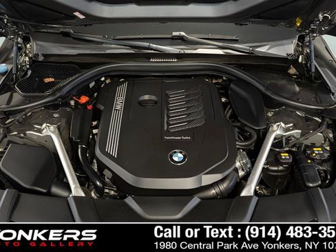 Used 2020 BMW 740i w/ M Sport Package RWD image 34
