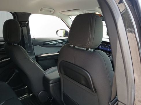 Used 2024 Chevrolet TrailBlazer LT w/ LT Cold Weather Package FWD image 16