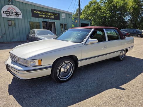 Used 1995 Cadillac De Ville Sedan FWD image 4