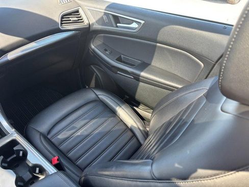Used 2022 Ford Edge SEL w/ Convenience Package image 15