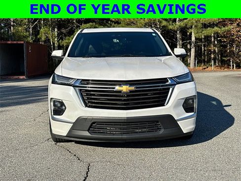 Used 2023 Chevrolet Traverse High Country image 2