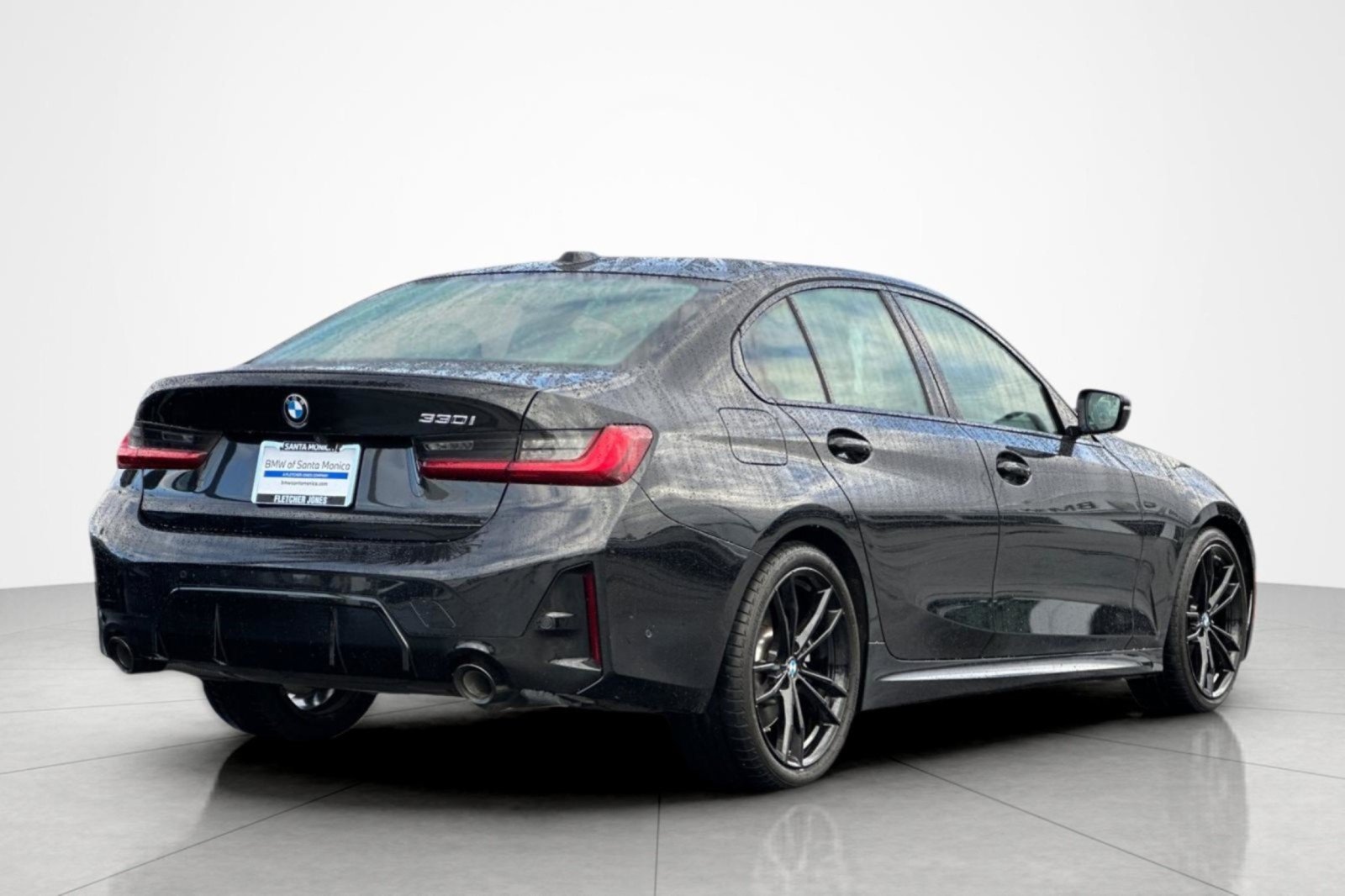 Used 2024 BMW 330i Sedan w/ M Sport Package RWD image 5