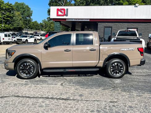 Used 2021 Nissan Titan PRO-4X w/ Pro-4x Convenience Package AWD/4WD image 3