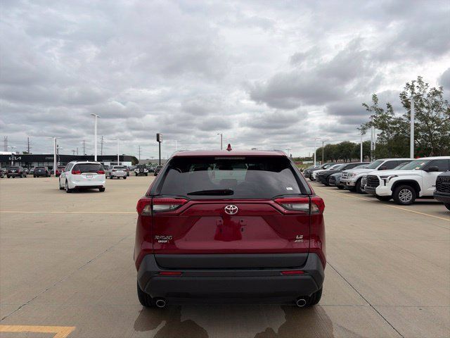 Used 2025 Toyota RAV4 LE AWD/4WD image 6