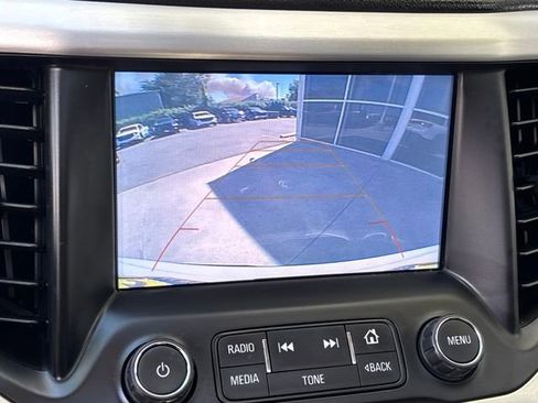 Used 2019 GMC Acadia SLT w/ Black Edition FWD image 26