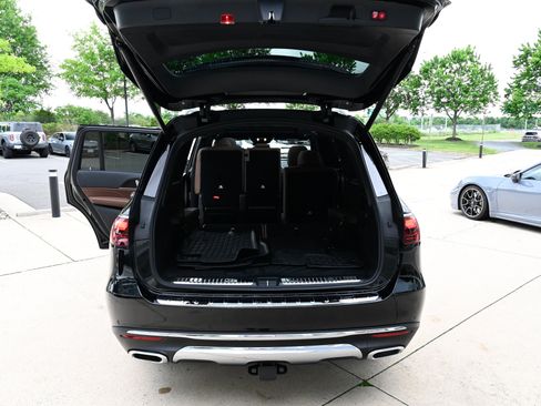 Used 2025 Mercedes-Benz GLS 450 4MATIC image 44