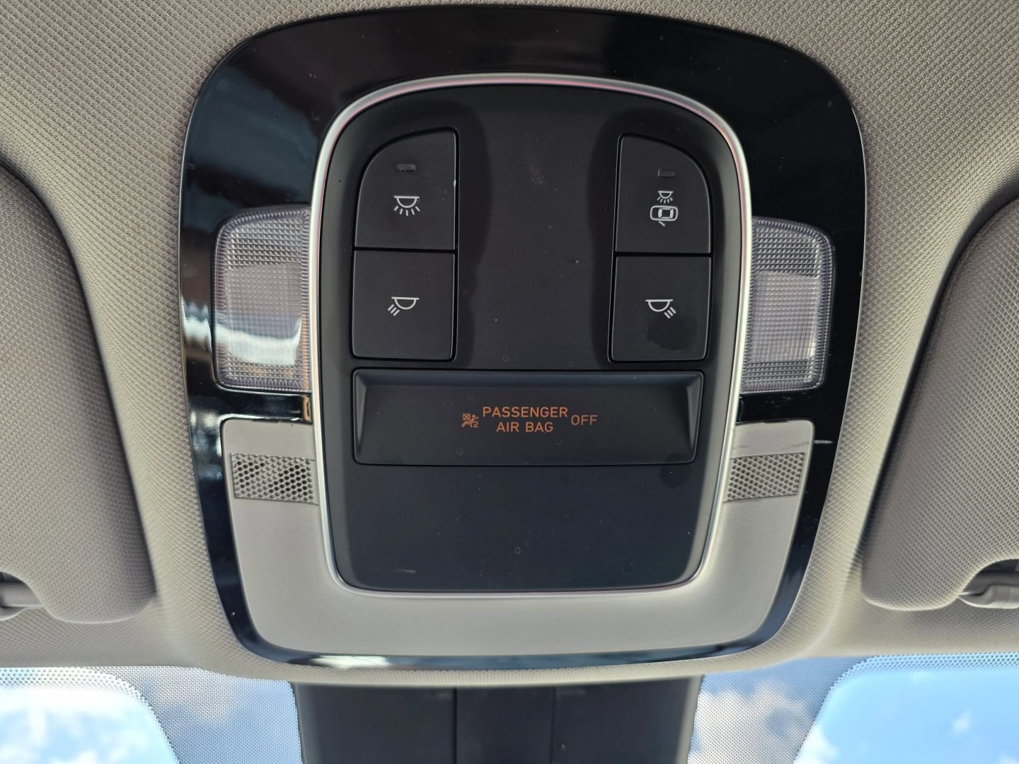 Used 2023 Hyundai Santa Fe SE AWD/4WD image 27