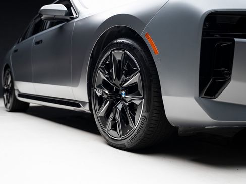 Used 2023 BMW 760i xDrive w/ Executive Package image 80