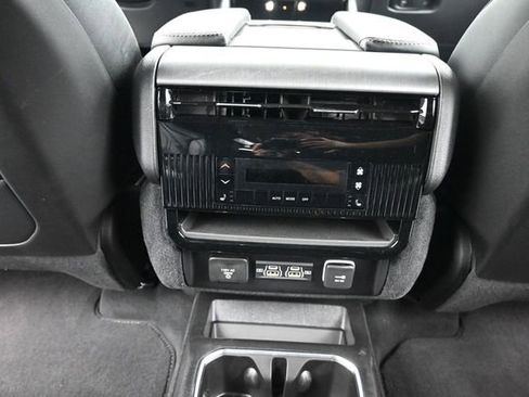 Used 2026 Jeep Grand Wagoneer Limited AWD/4WD image 27