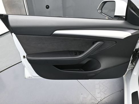 Used 2021 Tesla Model 3 Standard Range Plus RWD image 13