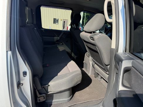 Used 2012 Nissan Titan SV w/ SV Premium Utility Pkg AWD/4WD image 15
