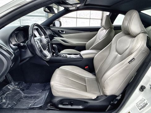 Used 2017 INFINITI Q60 w/ Cargo Package image 11