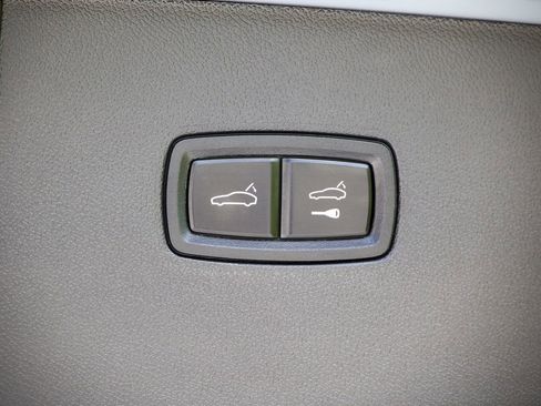 Certified 2025 Porsche Cayenne S AWD/4WD image 43