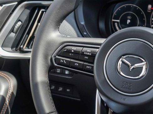 New 2025 MAZDA CX-70 Plug-In Hybrid w/ Premium Pkg image 16