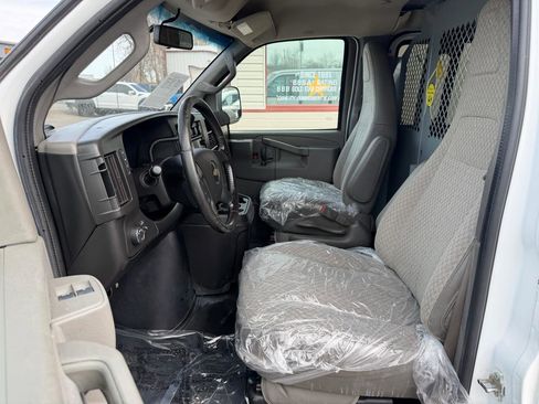 Used 2020 Chevrolet Express 2500 Extended w/ Communications Package image 11