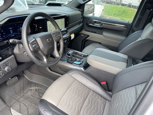 Certified 2025 Chevrolet Silverado 1500 ZR2 w/ Technology Package image 7