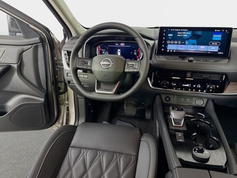 New 2026 Nissan Rogue Platinum AWD/4WD image 24