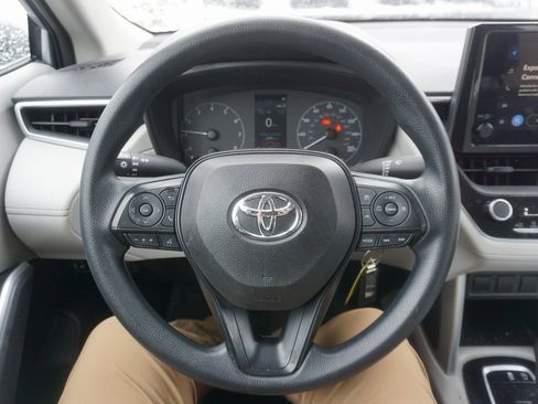 Certified 2023 Toyota Corolla Cross L image 3