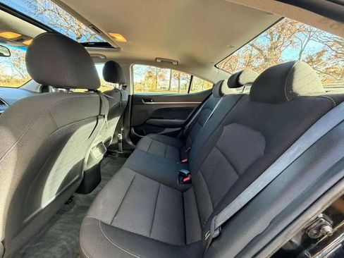 Used 2018 Hyundai Elantra Value Edition w/ Cargo Package FWD image 6