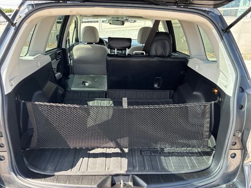 Used 2018 Subaru Forester 2.5i Premium w/ All-Weather Package AWD/4WD image 5