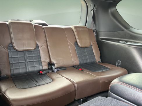 Used 2020 Nissan Armada Platinum w/ Platinum Reserve Package RWD image 17