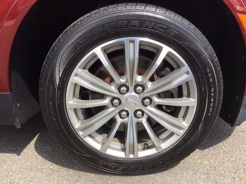 Used 2018 Cadillac XT5 Luxury w/ Driver Awareness Package AWD/4WD image 47