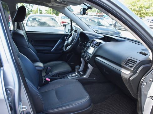 Used 2014 Subaru Forester 2.5i Touring AWD/4WD image 12