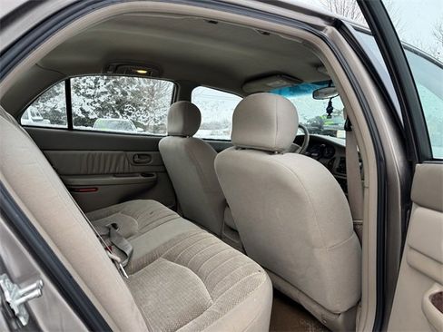 Used 2005 Buick Century Custom image 11