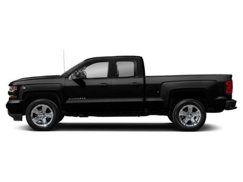 Used 2018 Chevrolet Silverado 1500 Custom w/ Custom Value Package RWD image 3