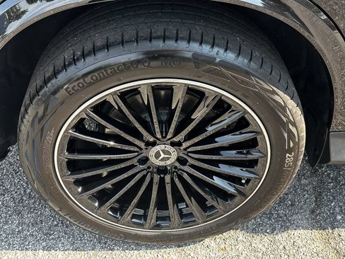 Certified 2025 Mercedes-Benz GLC 300 4MATIC image 20