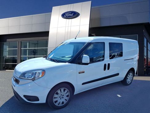 Used 2019 RAM ProMaster City Tradesman SLT image 4