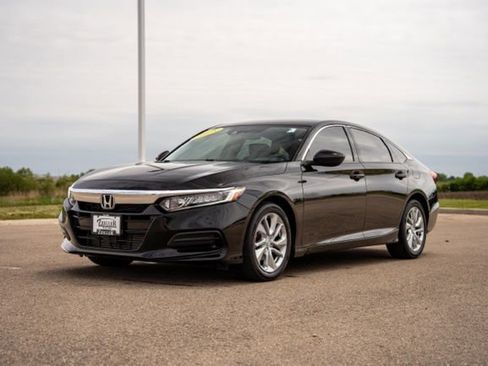 Used 2018 Honda Accord LX image 3