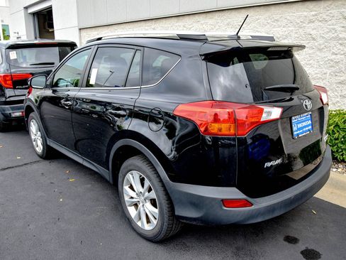 Used 2014 Toyota RAV4 Limited w/ Technology Package AWD/4WD image 6