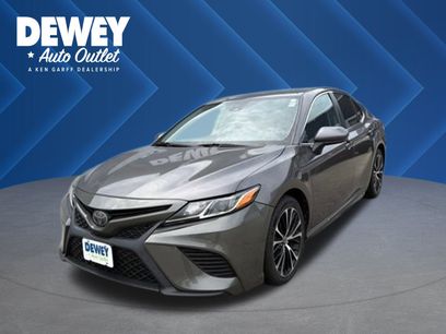 Used 2020 Toyota Camry SE w/ Carpet Mat Package