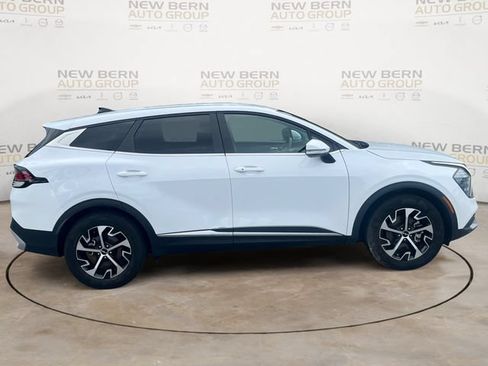 Used 2024 Kia Sportage EX FWD image 6