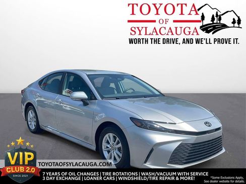 Used 2026 Toyota Camry LE FWD image 1