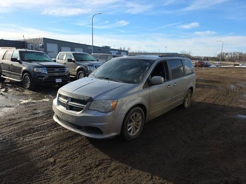 Used 2014 Dodge Grand Caravan SXT image 5