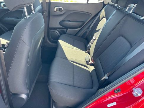 Certified 2025 Hyundai Venue SE FWD image 15