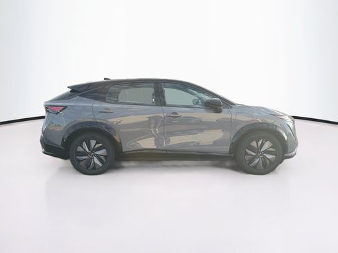 Used 2024 Nissan Ariya AWD image 10