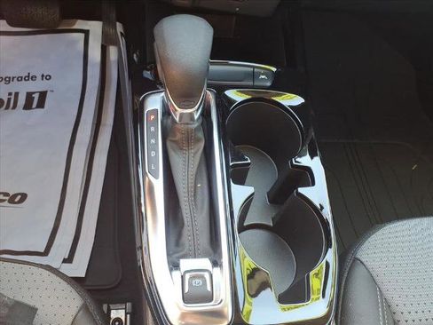 Used 2024 Chevrolet Trax LT w/ Driver Confidence Package image 25