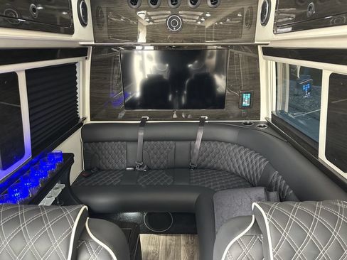 Used 2023 Mercedes-Benz Sprinter 3500 image 48