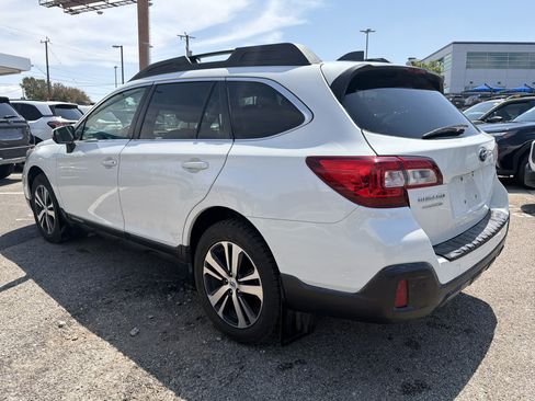 Used 2019 Subaru Outback 2.5i Limited AWD/4WD image 5