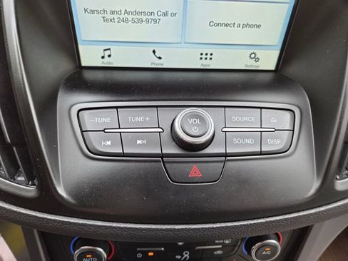 Used 2017 Ford Escape SE w/ SE Leather Comfort Package AWD/4WD image 32