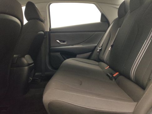 Used 2024 Hyundai Elantra SEL image 18